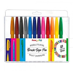 Pentel Brush Sing Pen Confezione da 12 pennarelli con punta a pennello - Linee sottili o spesse a seconda della pressione - Realizzati con l'81% di plastica riciclata - Colori vivaci assortiti