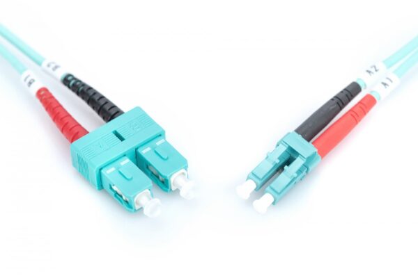 DIGITUS Fiber Optic Patch Cord LC to SC Multimode 50/125m Duplex Length 2m Class OM3 - immagine 5